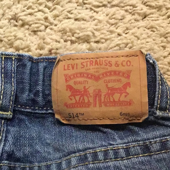 Boys size 6 Reg Levi’s 514 Straight Leg jeans - Picture 4 of 5